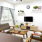Ipoh Cozy Homestay For 10-13Pax